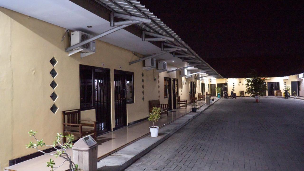 Sitiinggil Guest House Syariah テガル エクステリア 写真