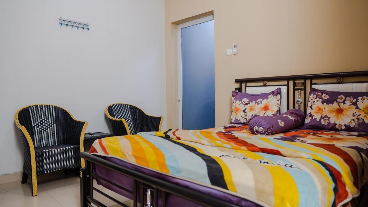 Sitiinggil Guest House Syariah テガル エクステリア 写真
