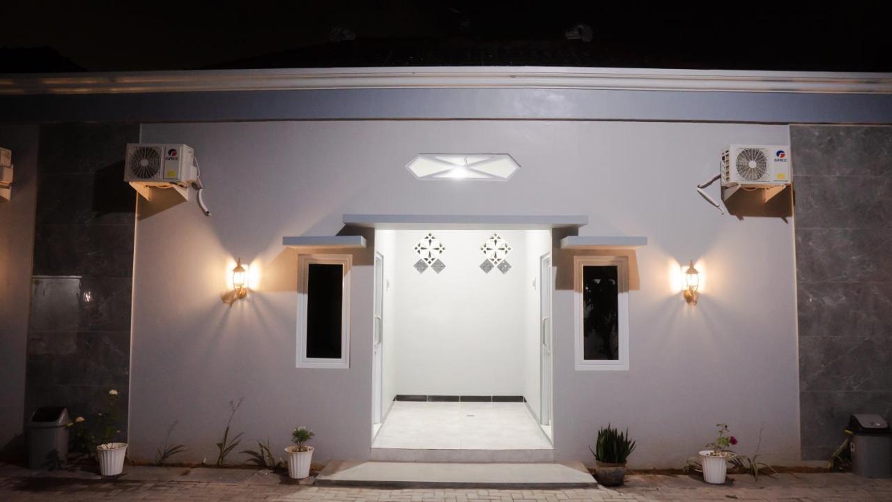 Sitiinggil Guest House Syariah テガル エクステリア 写真